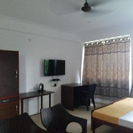 Krishna Hansraj Hotel Una  外观 照片