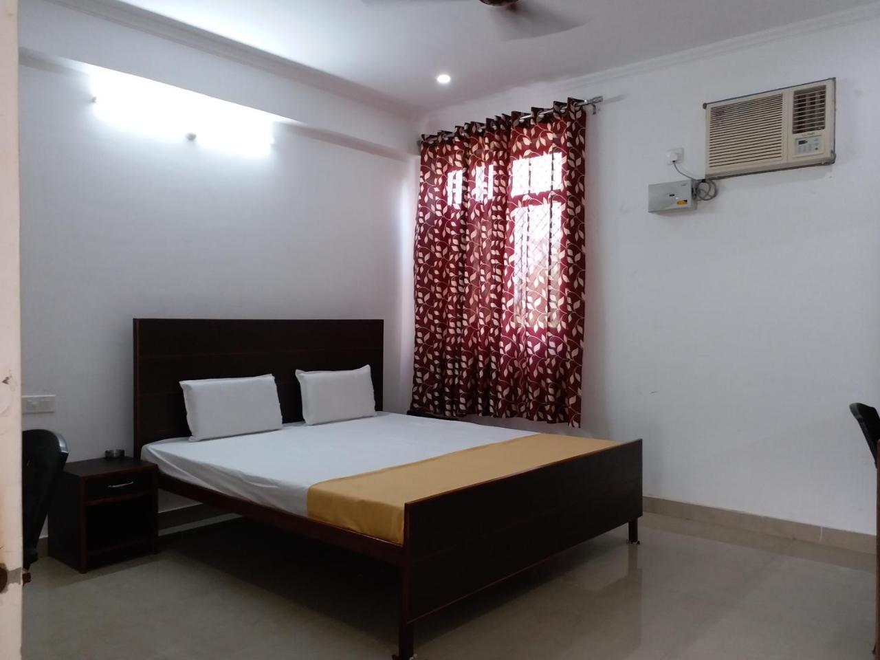 Krishna Hansraj Hotel Una  外观 照片